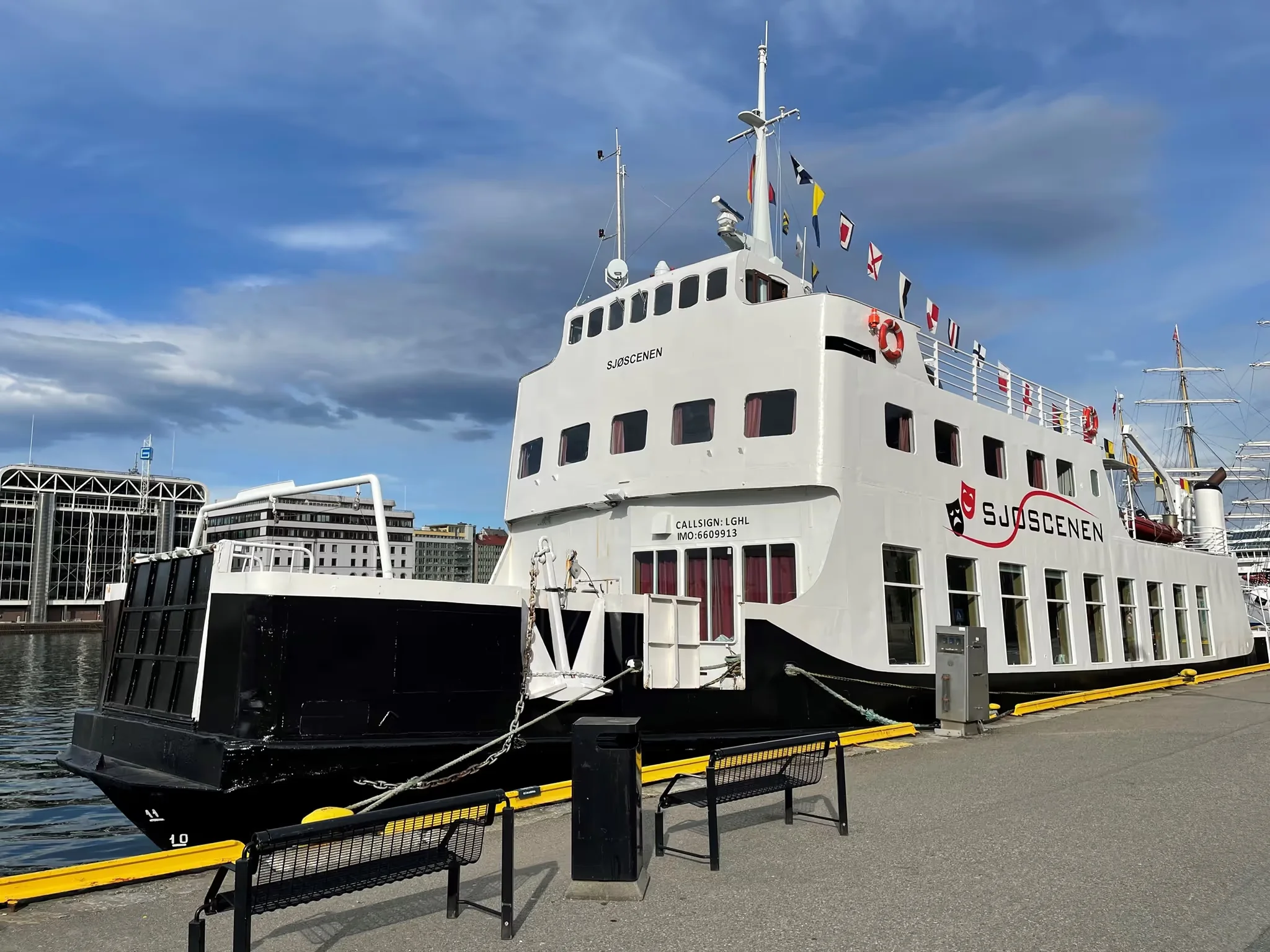 Sjøscenen - Maritime Tours AS